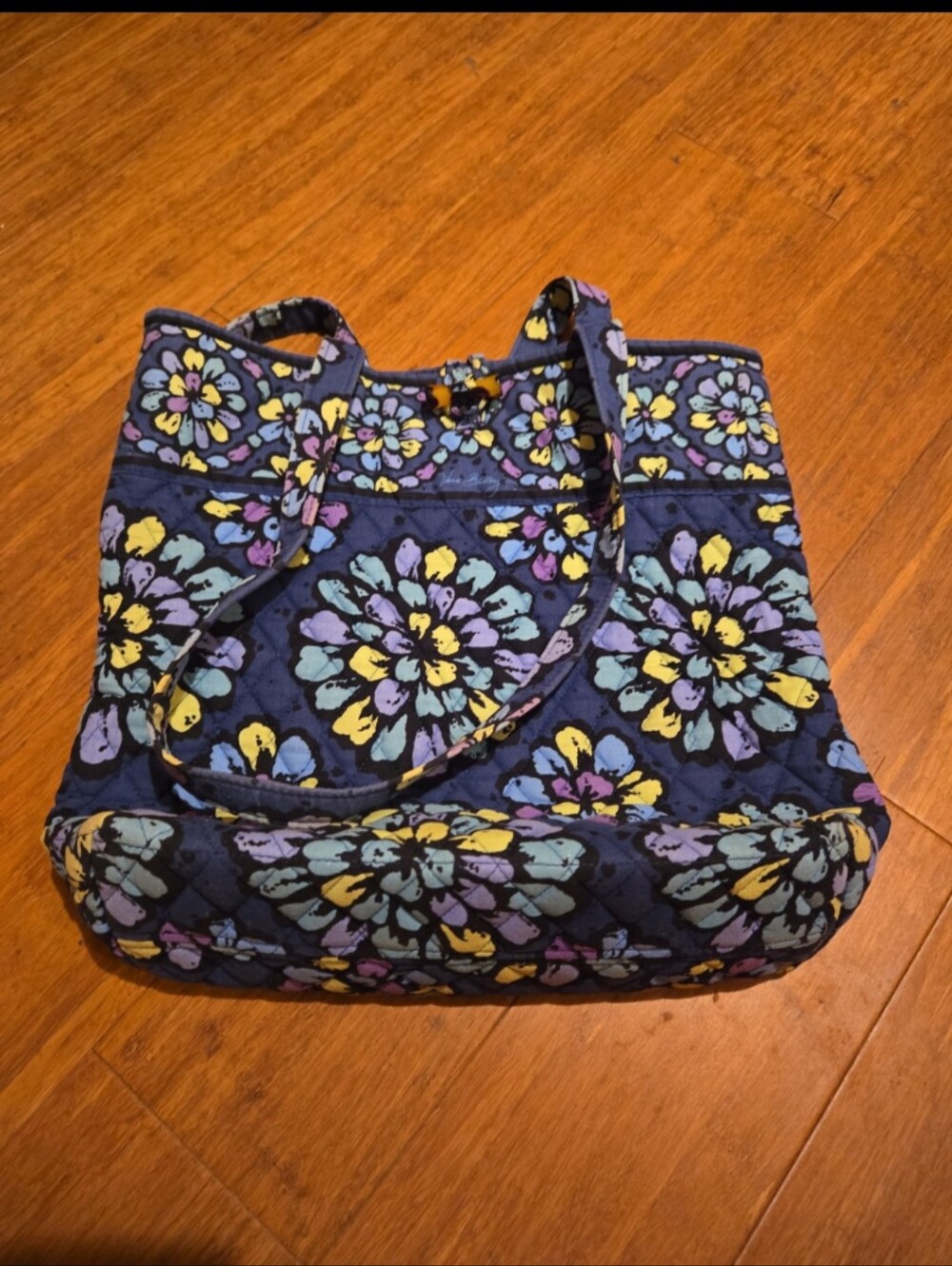 Vera Bradley Tote Indigo Pop